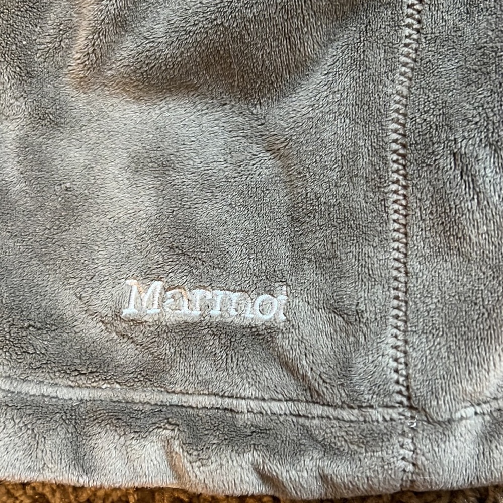Marmot Reversible Vest - Picture 4 of 5
